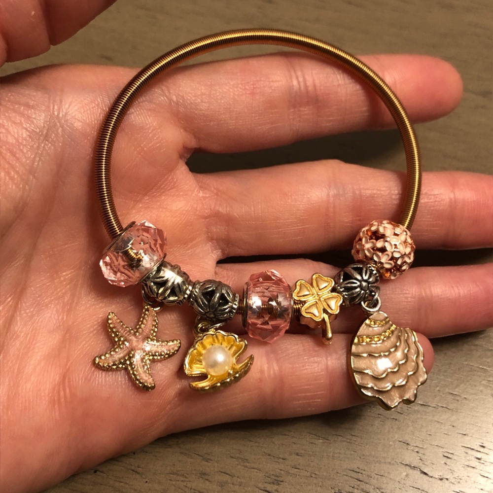 Elegant Gold Tone and Pink Stretchy Beach Theme Charm Bracelet
